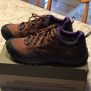 Keen Terradora Leather WP Scott/Mulch womens hiking shoes  8 &1/2
